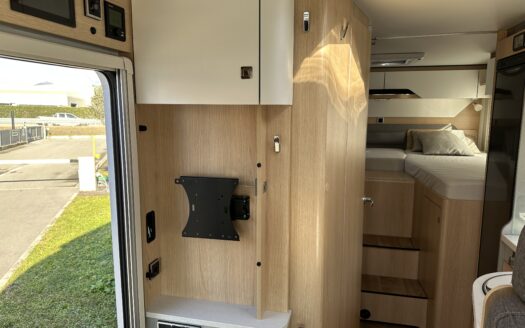 HYMER B-KLASSE BMC I 600 WHITE LINE MERCEDES