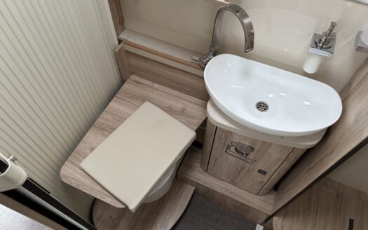 EURAMOBIL PROFILA RS 695 QB