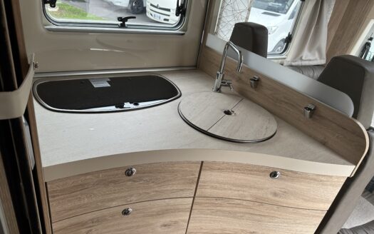 EURAMOBIL PROFILA RS 695 QB